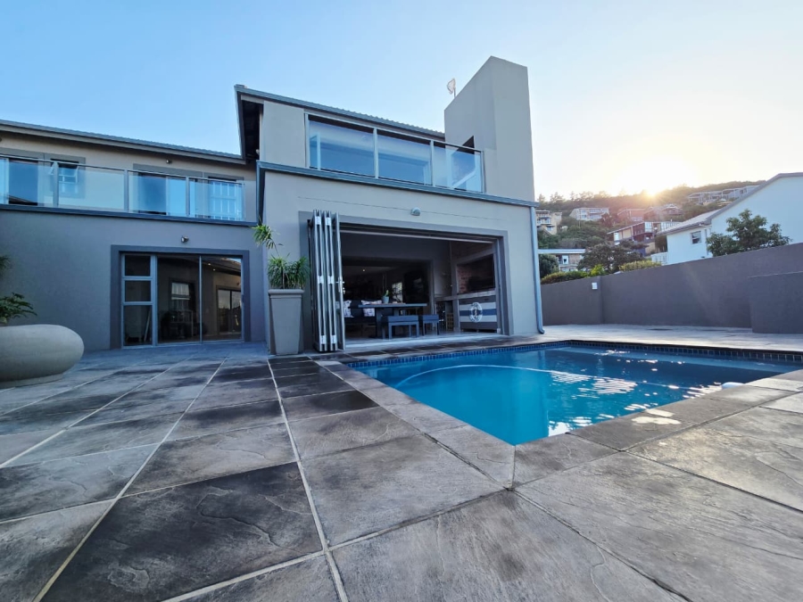 6 Bedroom Property for Sale in Glentana Western Cape